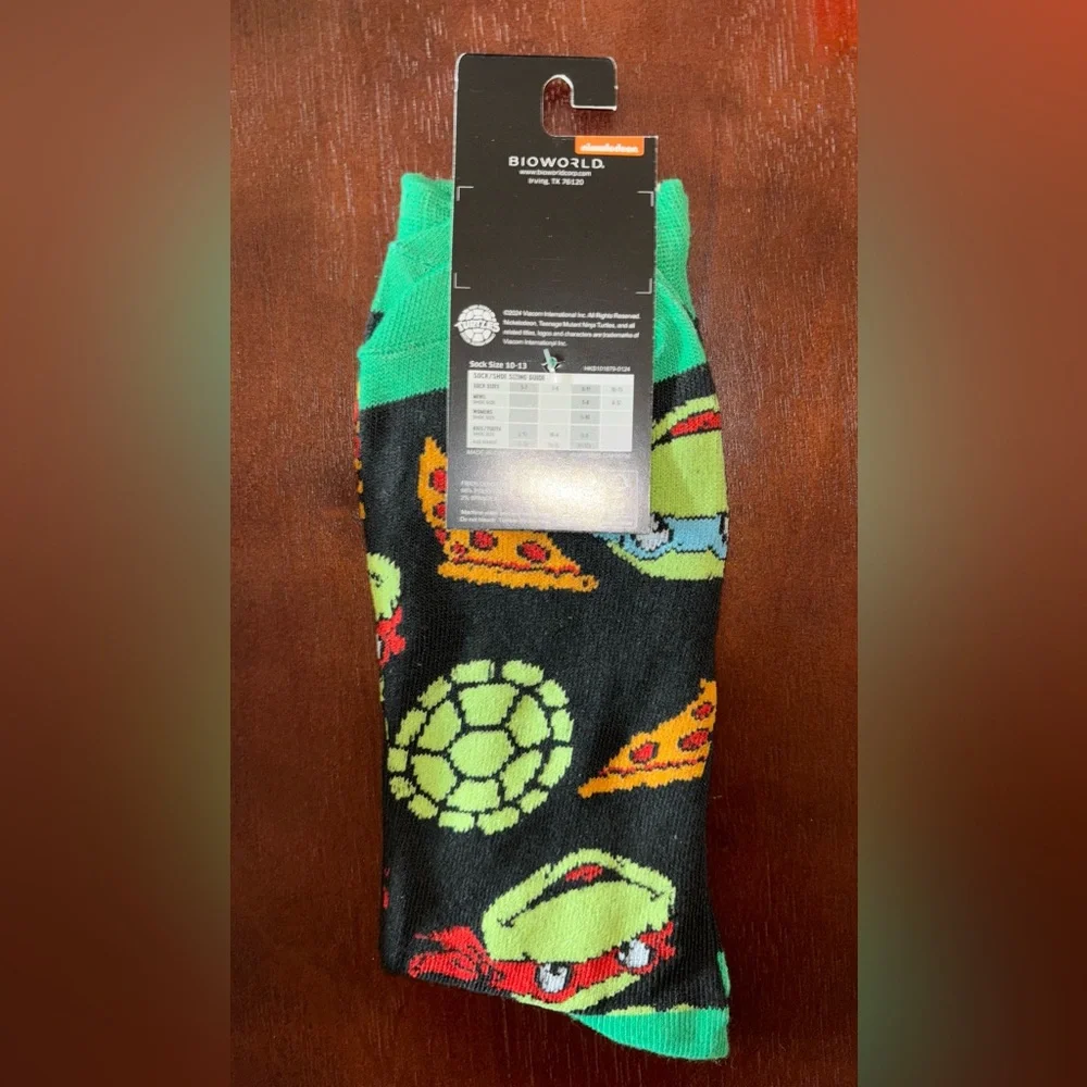 TEENAGE MUTANT NINJA TURTLES NOVELTY CREW SOCKS NWT MEN’S SHOE SIZE 8-12
